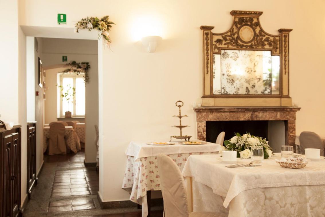 Locanda La Posta Cavour Екстер'єр фото
